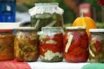دوره آموزشی تهیه انواع ترشی و مرباي خانگی ویژه خواهران 